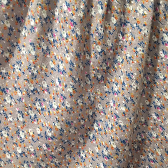 Grey Floral Ruffle Tunic Small with Metallic Beads - Picture 7 of 8